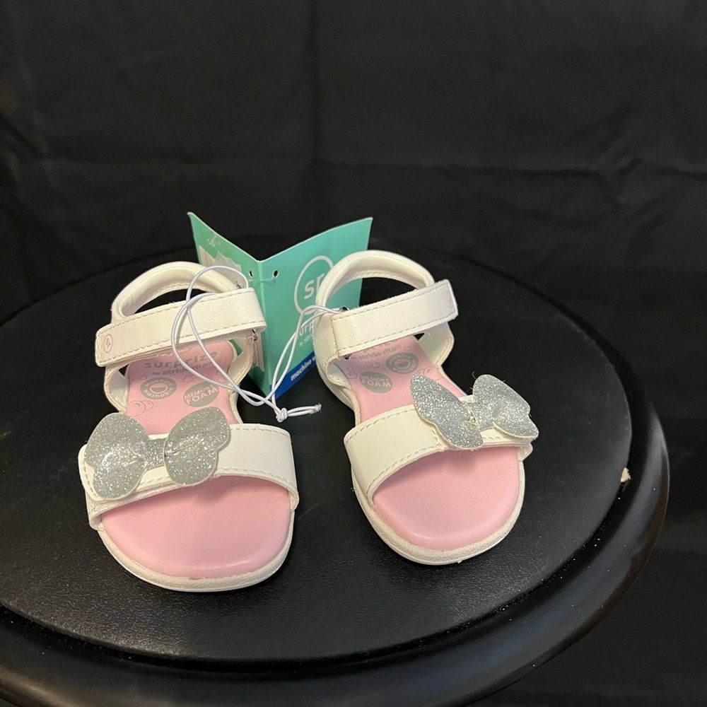Bow sandals